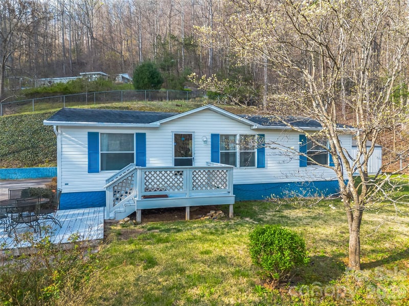 48 Laurel Cove Rd, Leicester, NC 28748