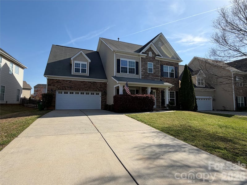 3215 Shadowy Retreat Dr, Matthews, NC 28104