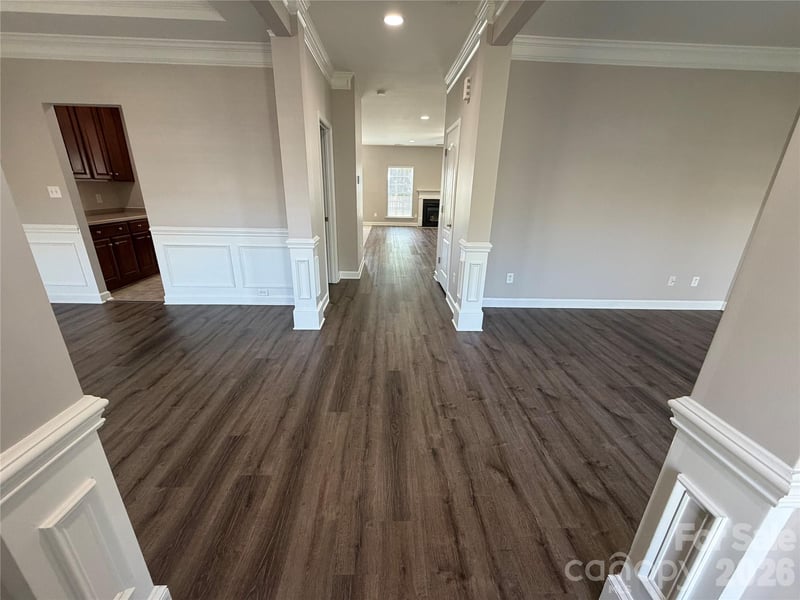 3215 Shadowy Retreat Dr, Matthews, NC 28104