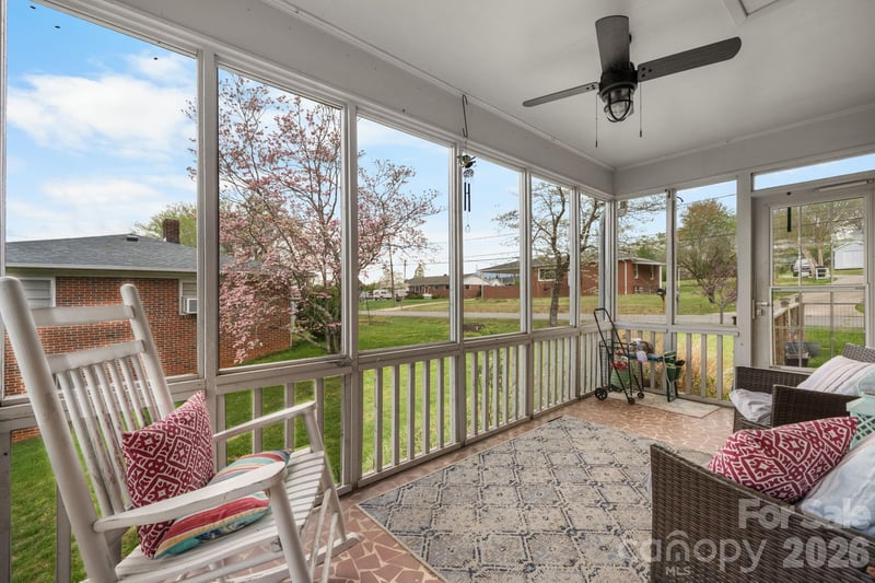 118 Whitley Rd, Morganton, NC 28655