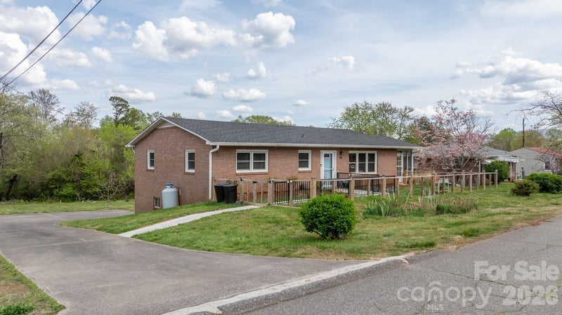 118 Whitley Rd, Morganton, NC 28655