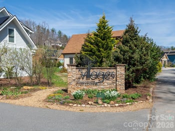48 Verde Dr, Asheville, NC 28806