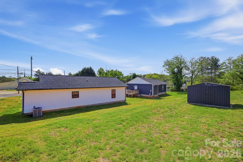 177 Duke St, Granite Falls, NC 28630