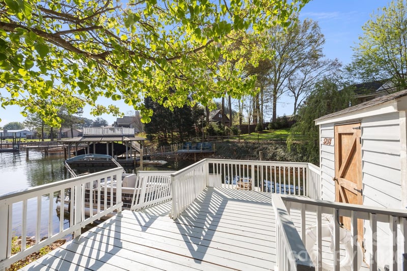 5218 Glenwood St, Sherrills Ford, NC 28673