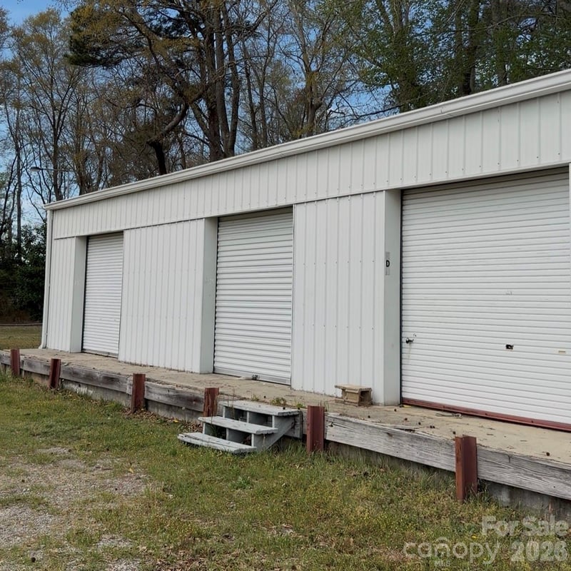 406 Bobo Newsome Hw, Hartsville, SC 29550