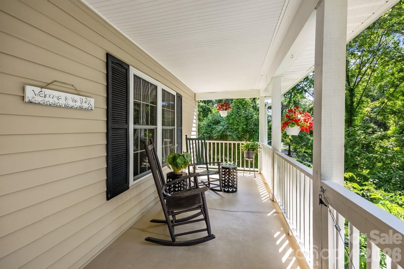 73 Waters Rd, Asheville, NC 28805