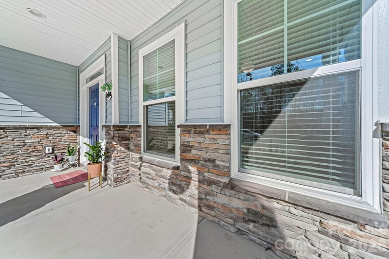 8729 Frank Grier Rd, Charlotte, NC 28215
