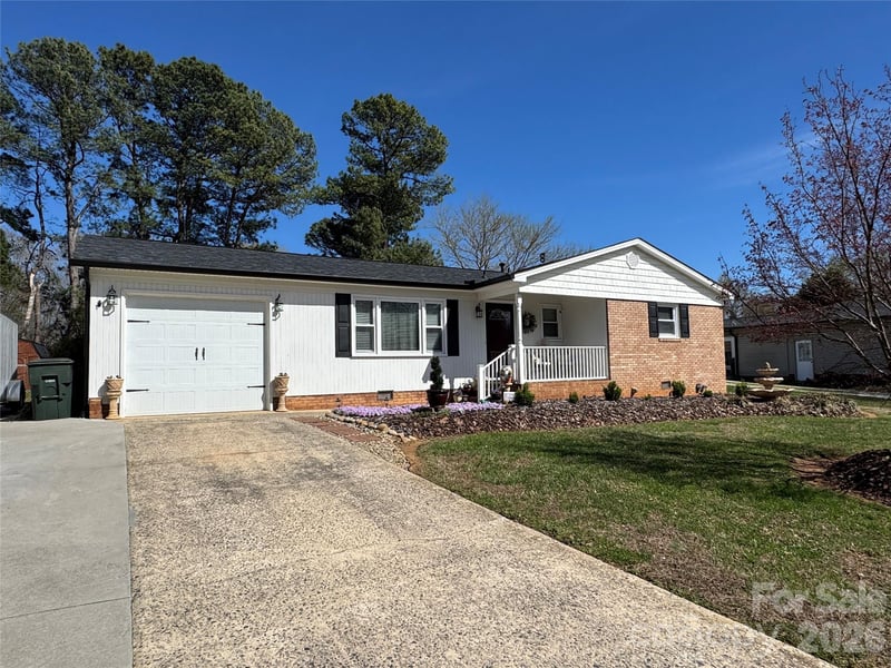 219 Catawba Dr, Salisbury, NC 28147