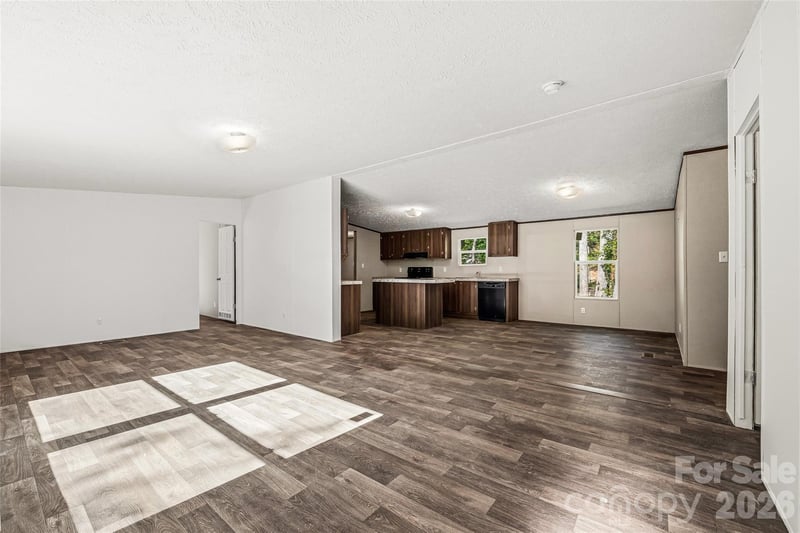 45 Alan Retreat Rd, Hendersonville, NC 28792