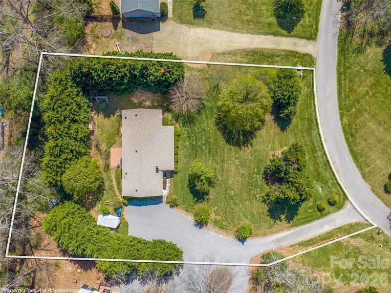 Jackson Cove Rd, Leicester, NC 28748