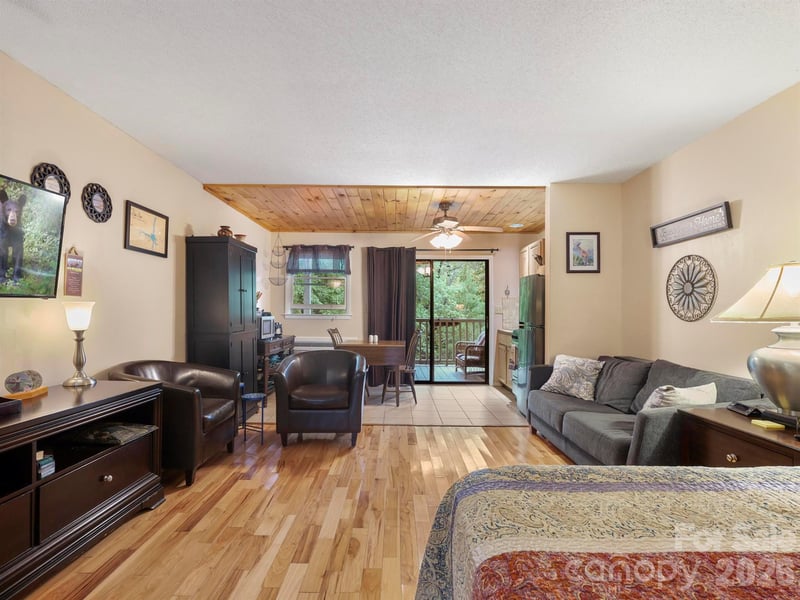 160 Whitney Blvd #31, Lake Lure, NC 28746