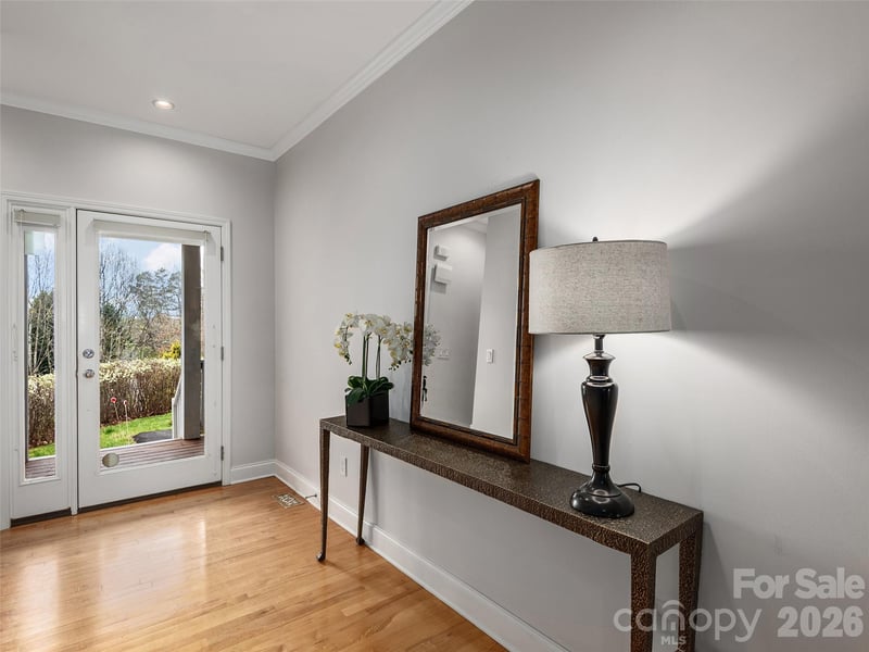 101 Skyview Dr, Asheville, NC 28804