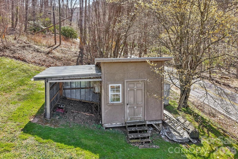 719 Camp Branch Rd, Waynesville, NC 28786