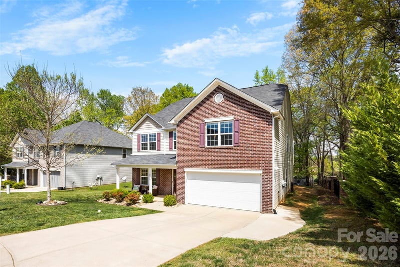 5045 Ashley Place Dr, Bessemer City, NC 28016