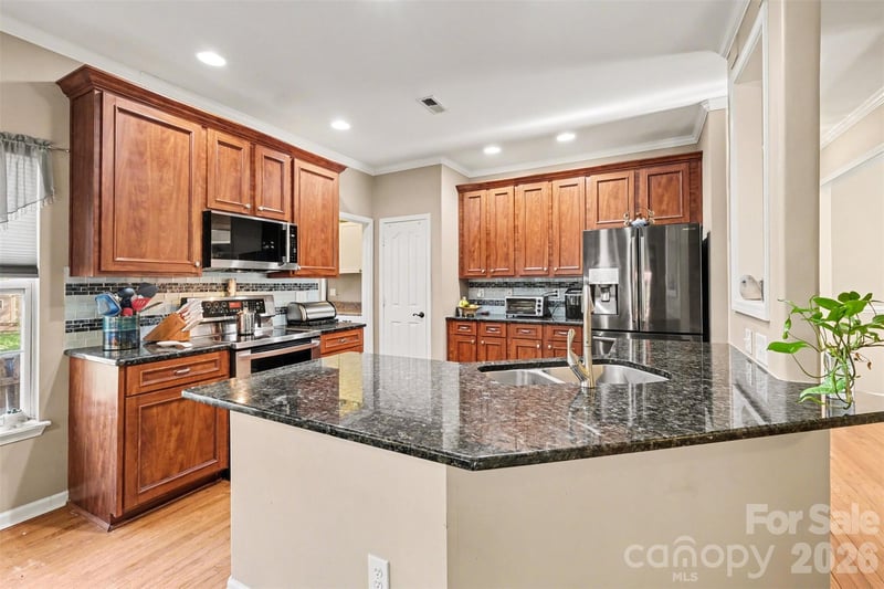 153 Castleton Dr, Mooresville, NC 28117
