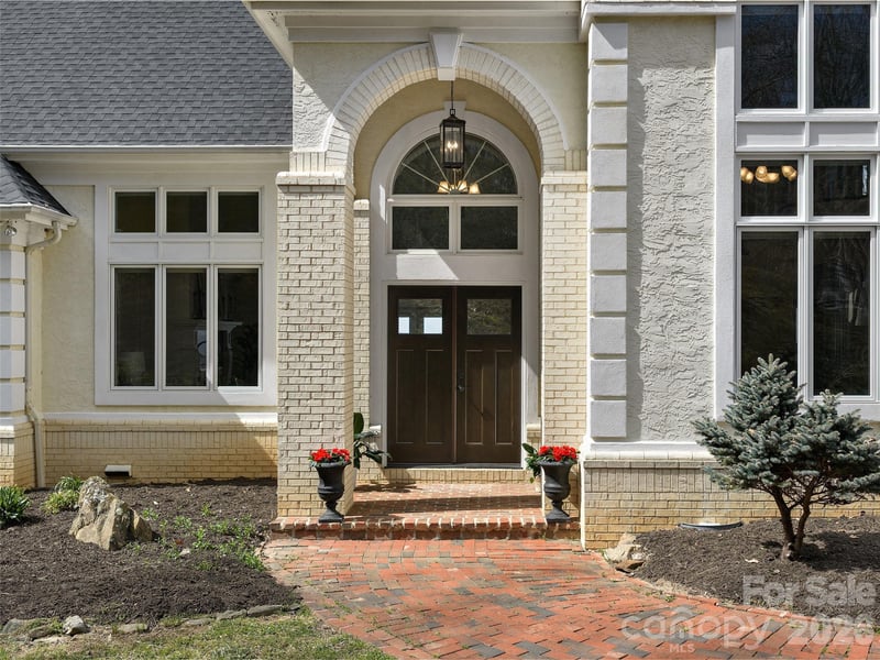 33 Elk Ridge Dr, Asheville, NC 28804