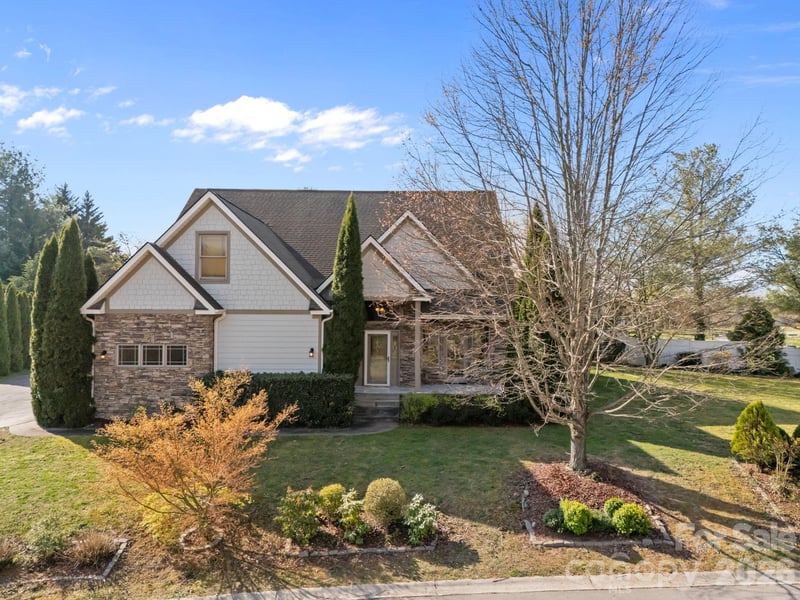 4 Amaretto Dr, Candler, NC 28715