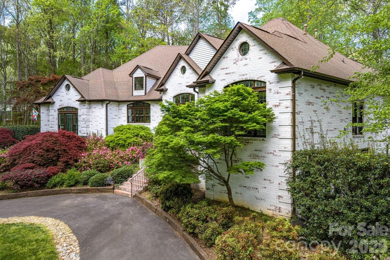2835 Wimbledon Dr, Gastonia, NC 28056