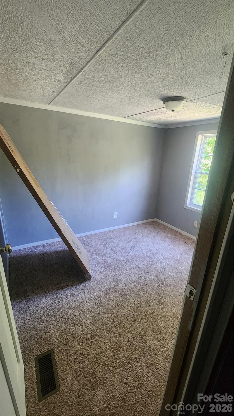 802 15th St, Newton, NC 28658