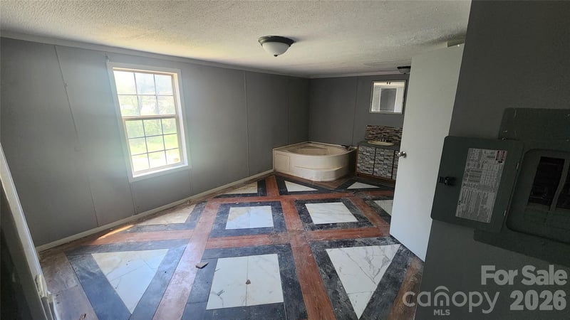 802 15th St, Newton, NC 28658
