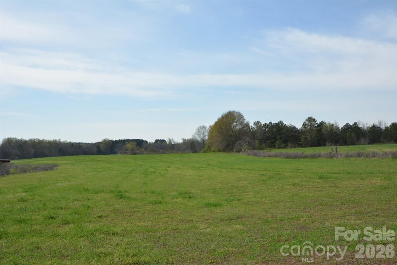 2431 Mccraw Rd, Mooresboro, NC 28114