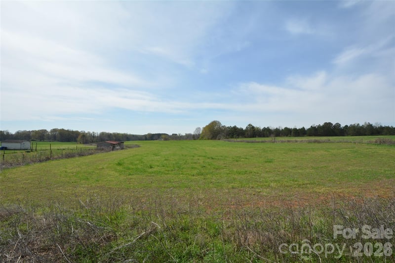 2431 Mccraw Rd, Mooresboro, NC 28114