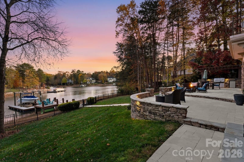 128 Brownstone Dr, Mooresville, NC 28117