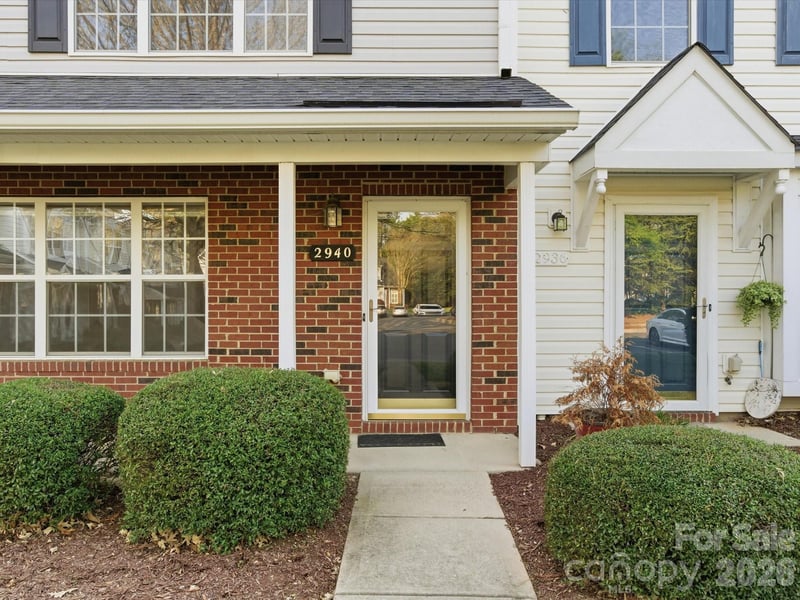 2940 Mayer House Ct, Charlotte, NC 28214