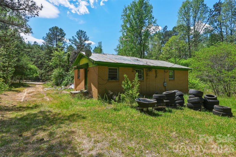 2997 Berry Farm Rd, Carlisle, SC 29031