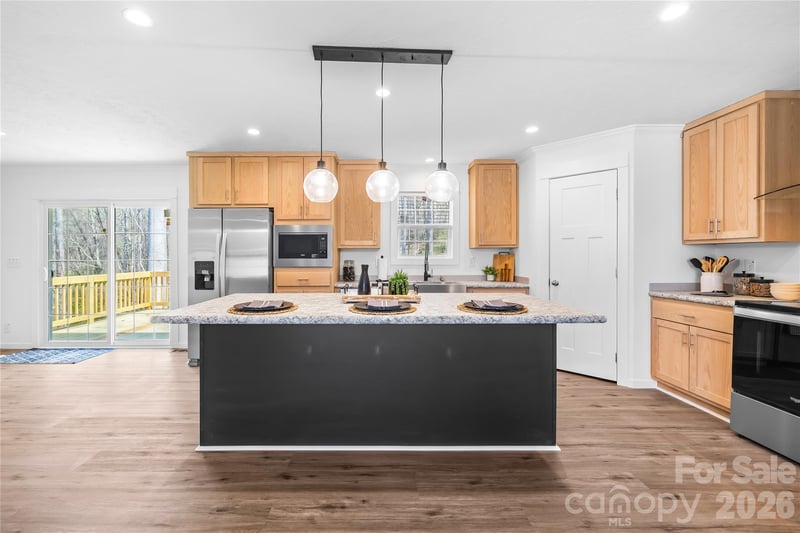 7822 Stillwater Dr, Sherrills Ford, NC 28673