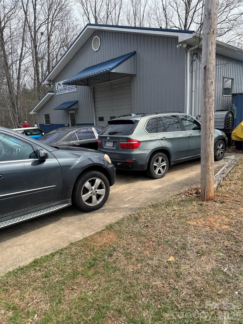 3768 Carl Eller Rd, Marshall, NC 28753