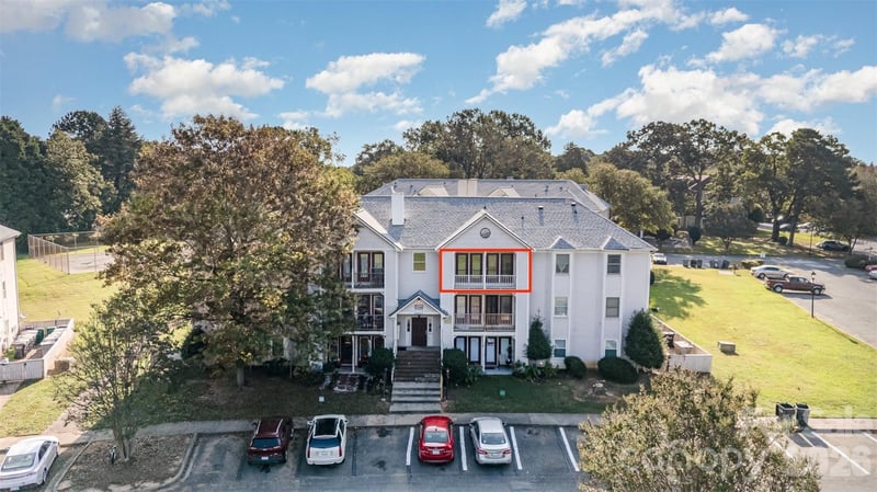 6165 Meadow Rose Ln, Charlotte, NC 28215