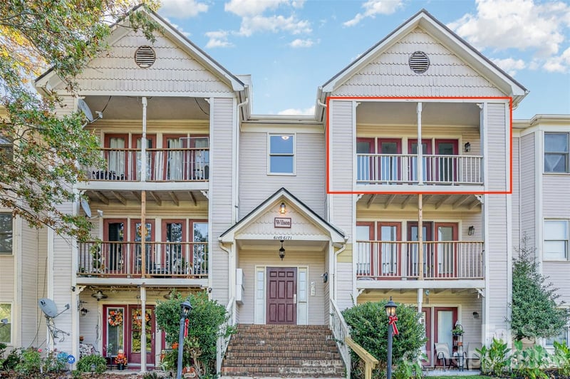 6165 Meadow Rose Ln, Charlotte, NC 28215