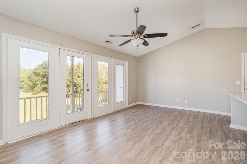 6165 Meadow Rose Ln, Charlotte, NC 28215