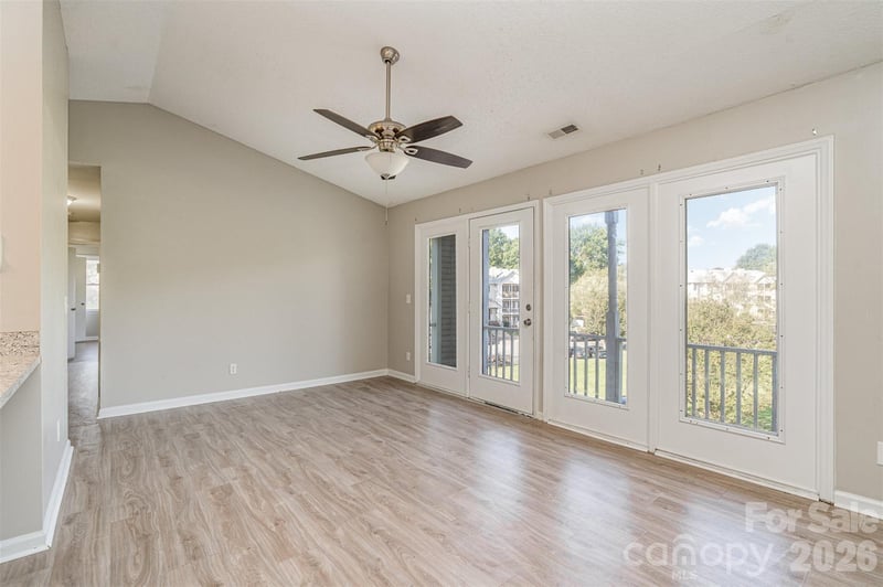 6165 Meadow Rose Ln, Charlotte, NC 28215