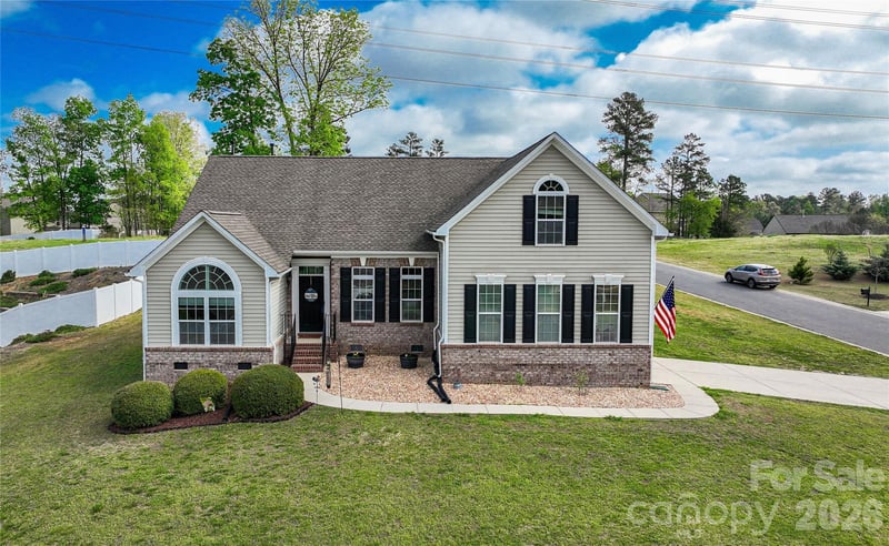 4851 Summerside Dr, Lake Wylie, SC 29710