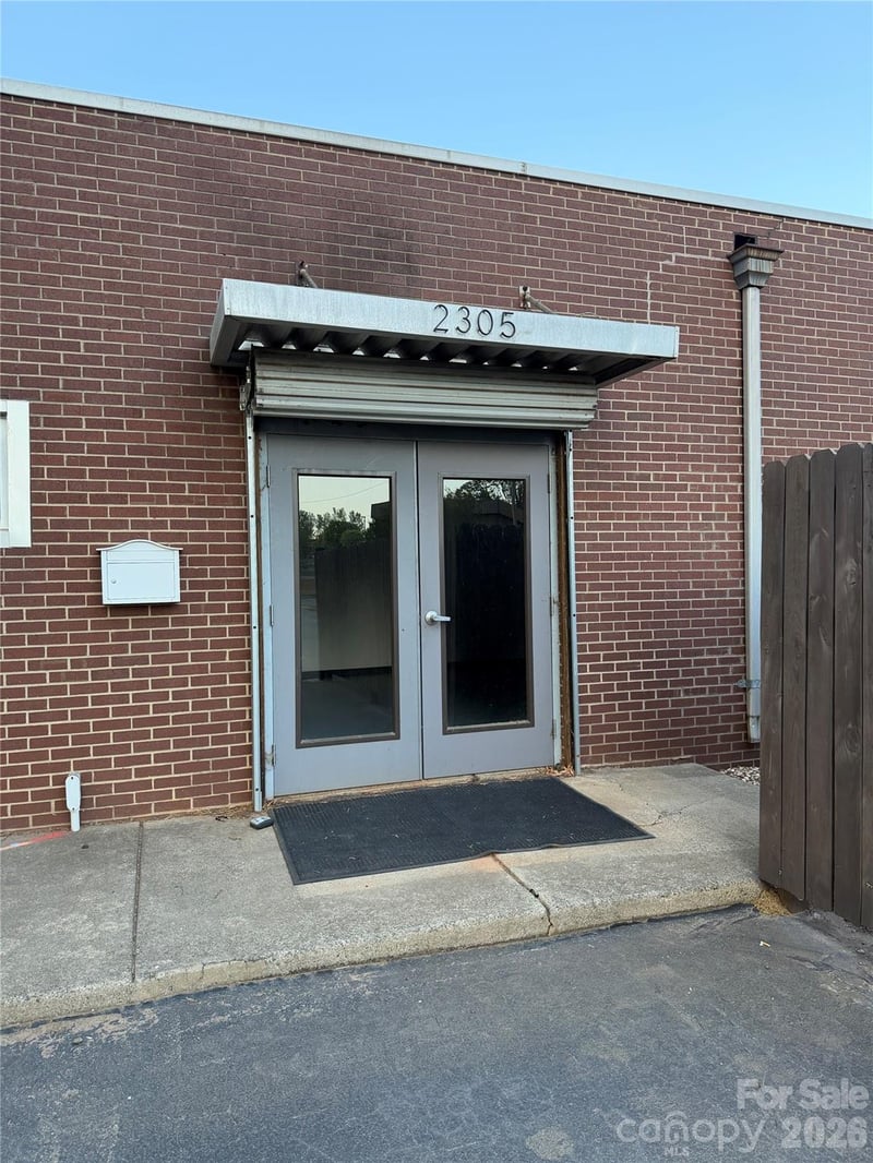 2305 Morehead St, Charlotte, NC 28208