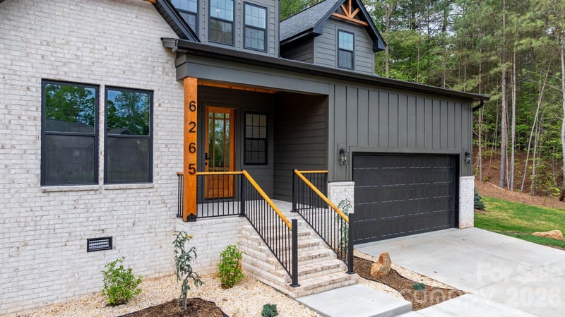 6265 Riviera Run Estates Dr, Hickory, NC 28601