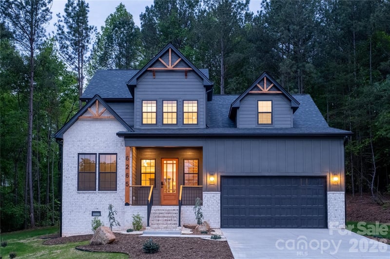 6265 Riviera Run Estates Dr, Hickory, NC 28601