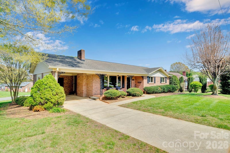 1411 Maiden Rd, Maiden, NC 28650