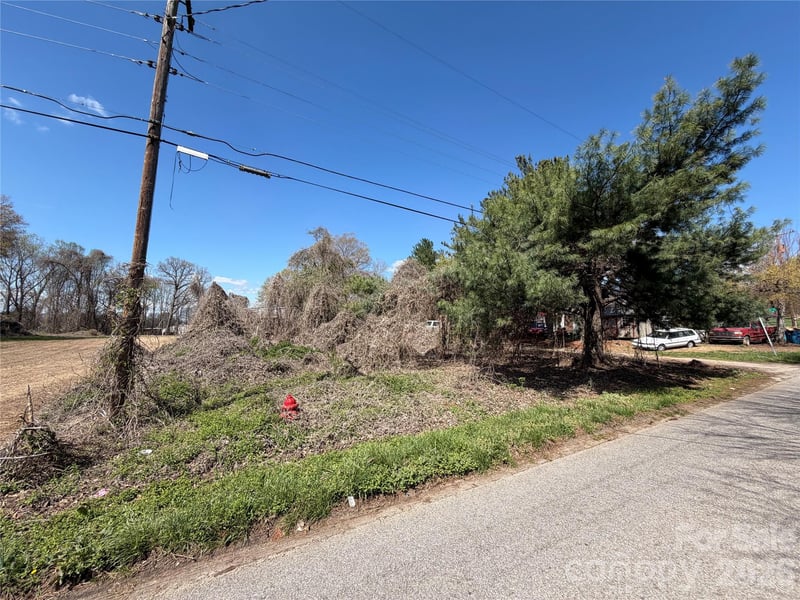 5 Carrigan And Deal Ln, Taylorsville, NC 28681