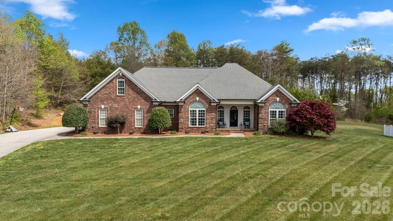 2472 Genelia Dr, Claremont, NC 28610