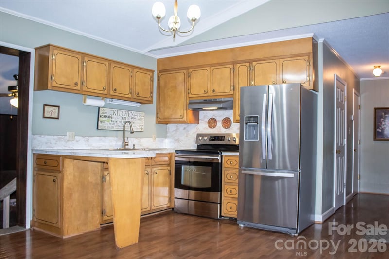 104 Buena Vista Dr, Morganton, NC 28655