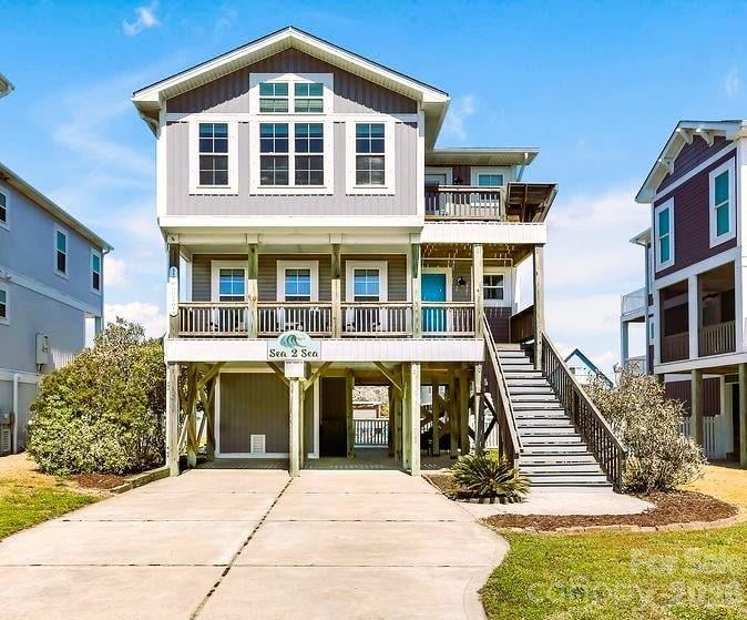 118 Dolphin Dr, Oak Island, NC 28465