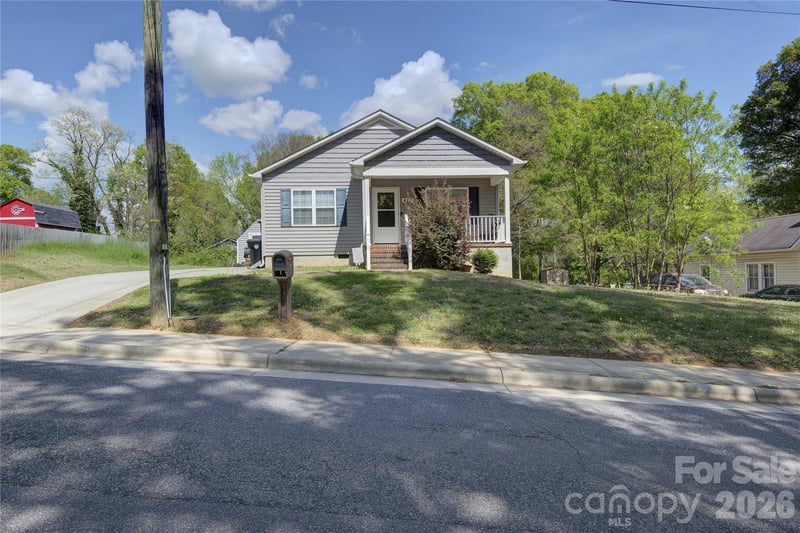 419 Academy St, Mooresville, NC 28115