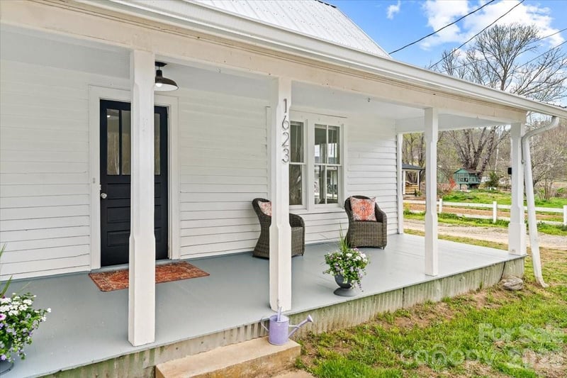 1623 Barnardsville Hw, Barnardsville, NC 28709