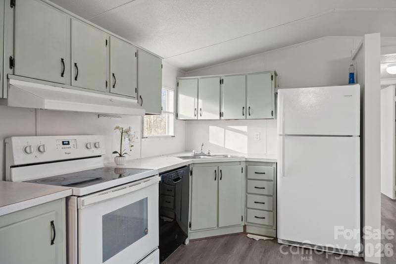 19 Kayce Dr, Candler, NC 28715