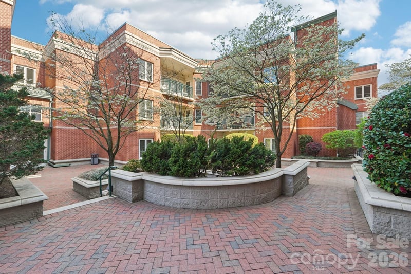 401 N Church St #408, Charlotte, NC 28202
