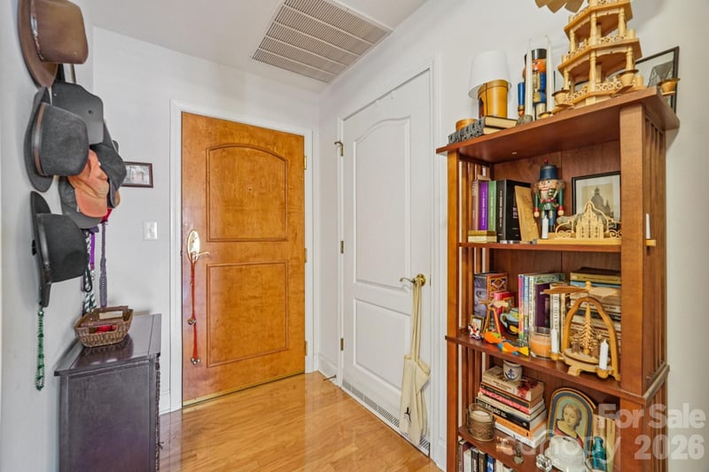 401 Church St #408, Charlotte, NC 28202