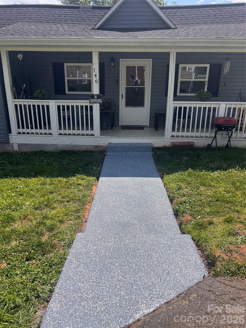146 Underwood Rd, Canton, NC 28716